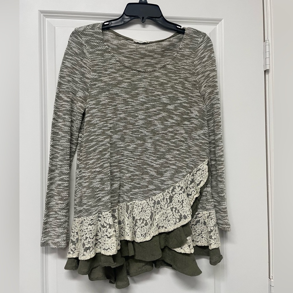 Women’s Sweater